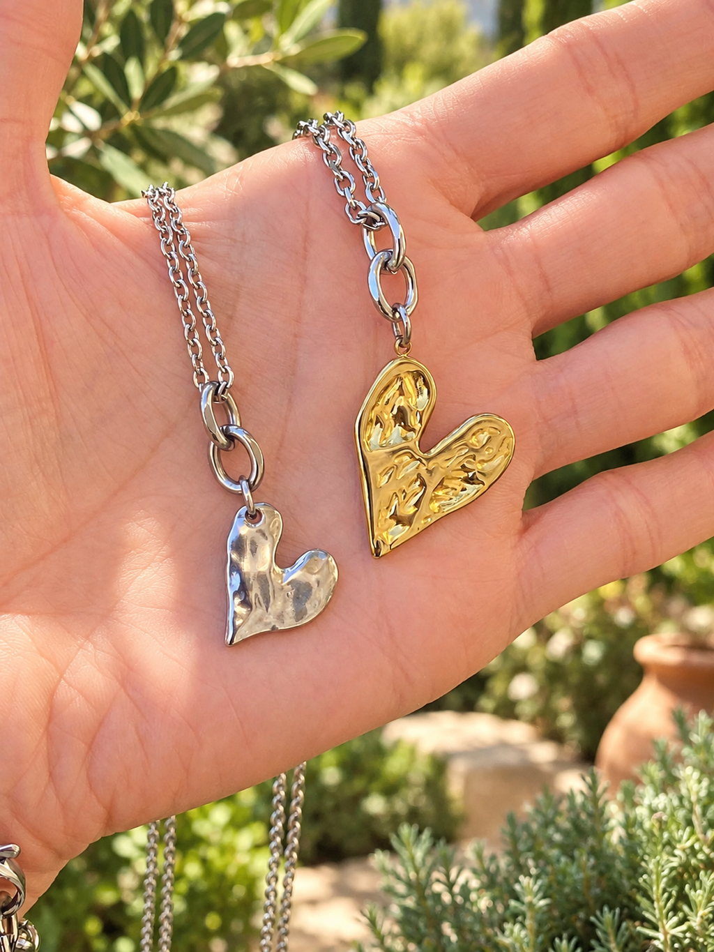 REBEL HEART NECKLACE